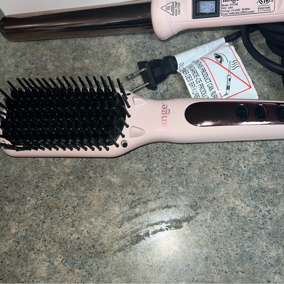 LANGE LOT OF TWO HAIR TOOLS BURSH IRON AND WAVE IRON GUC - Picture 4 of 7